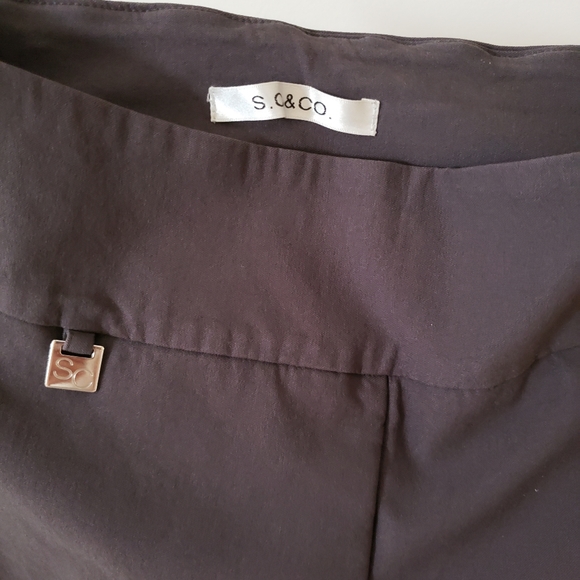 Stretchy straight leg trousers - Picture 2 of 3